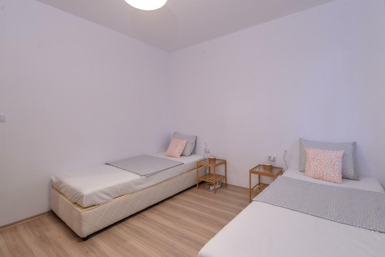 Atacama - Spacious Apartment In Lozenets Area By Flat Mаnager By Flat Mаnager Sofia Bagian luar foto